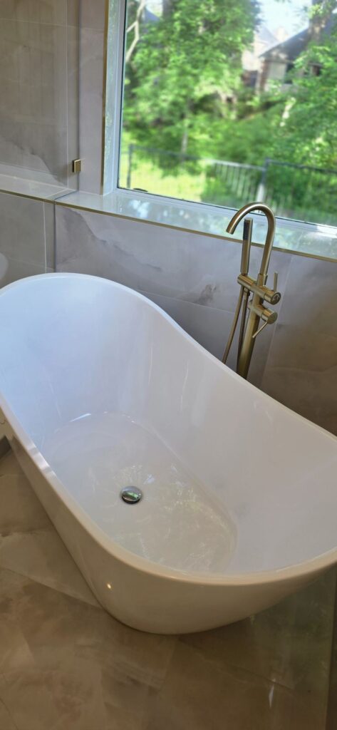 Freestanding soaking tub – Fixora Remodeling, Plano TX