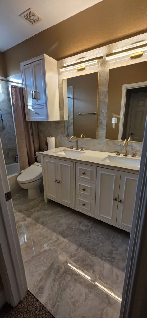 Modern double vanity – Fixora Remodeling, Plano TX
