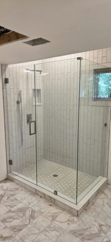 Frameless corner shower – Fixora Remodeling, Plano TX